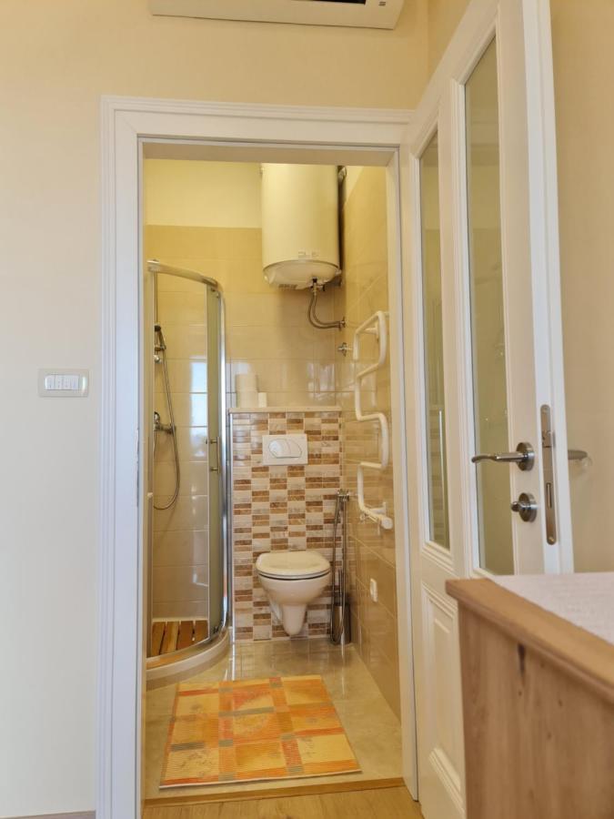 לובראן Villa Jure - Apartment Mirjana מראה חיצוני תמונה